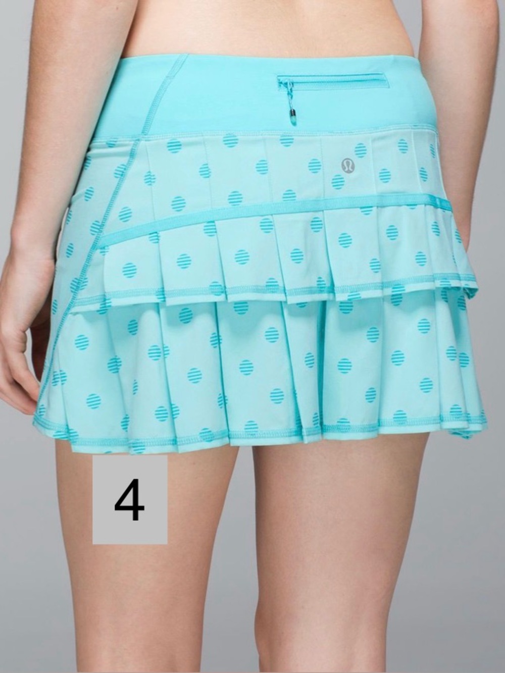 Lululemon Pace Setter skirt - Size 4 - Aqua polka dot